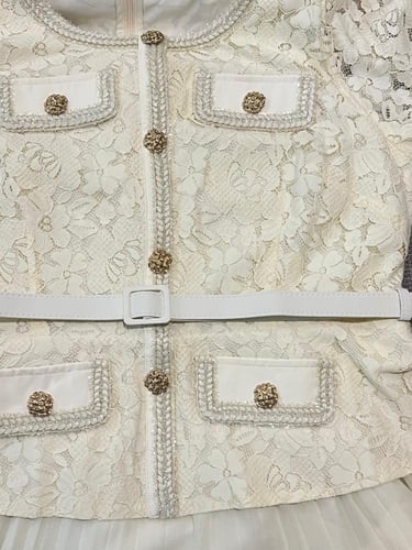 فستان دانتيل