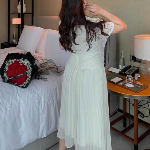 فستان دانتيل