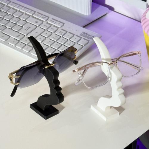 ستاند نظارة