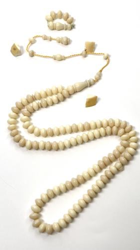 بلياردو الكرة البيضاء صب قديم