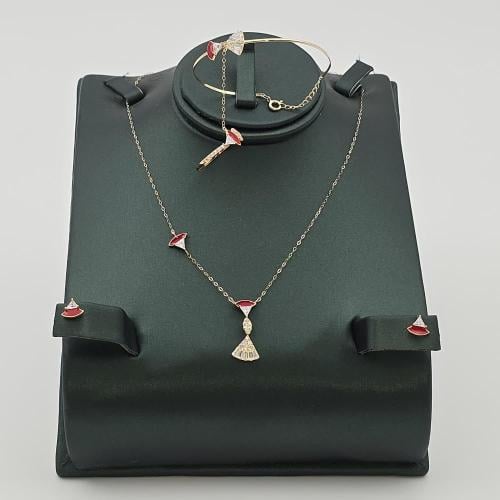 طقم أطفال ايطالي ذهب عيار 18 مرصع بالزركون موديل 1...