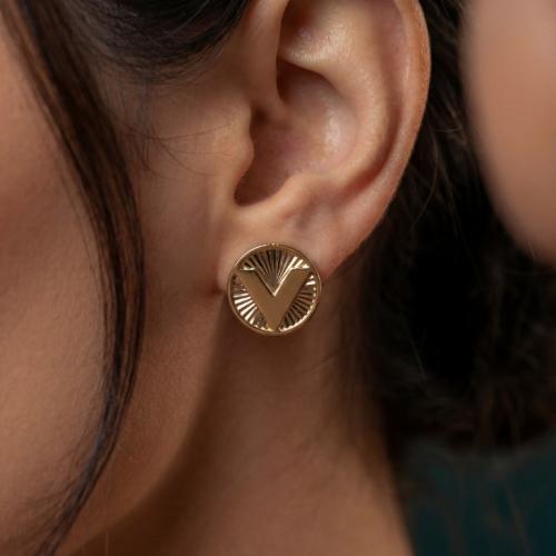 حلق ذهب عيار 18 وسط موديل 31820 F