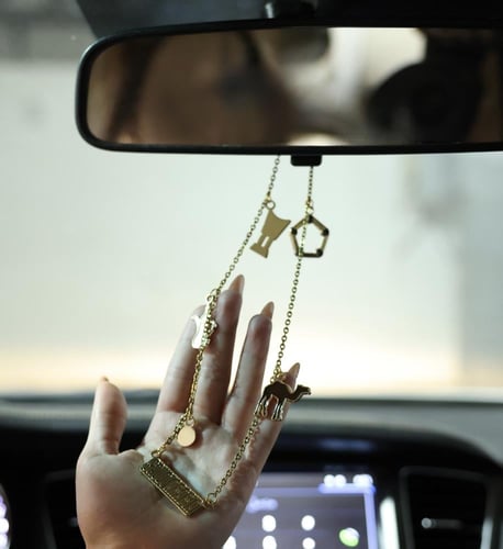 تعليقة سيارة - ثرى