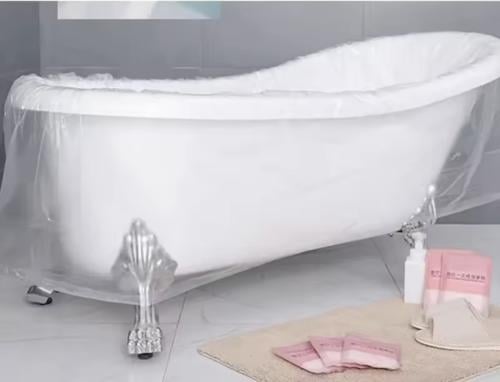 Plastic cover for the bathtub