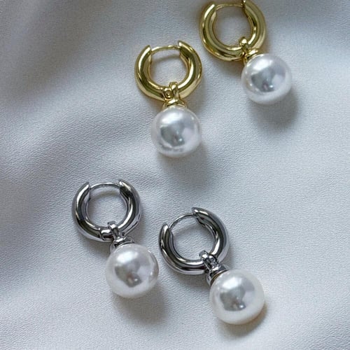 [E020] حلق لولو مطلي بالذهب