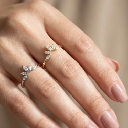 [R029] خاتم من الفضة مزين بالزركون - ذهبي