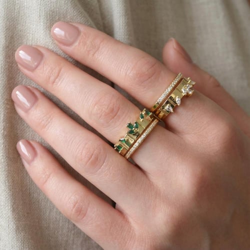 [R017] خاتم بتلات الورد مطلي بالذهب ومزين بالزركون