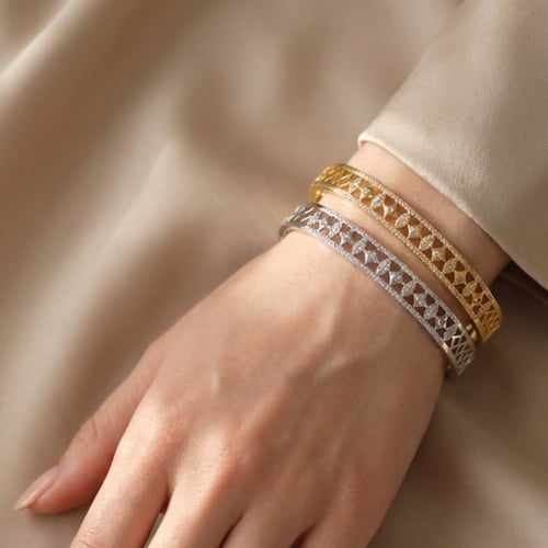 [B025] اسوارة مطلية ذهب بتصميم هندسي