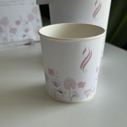 كوب قهوة ورقي صغير