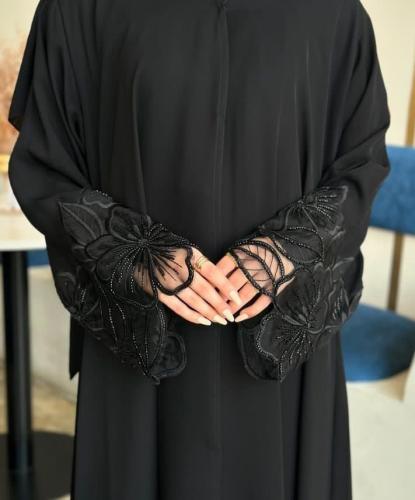 عباية وردة