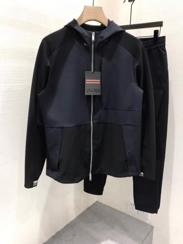 طقم إرمينيجيلدو زينيا الرياضي الفاخر (Ermenegildo Zegna Sport Set)