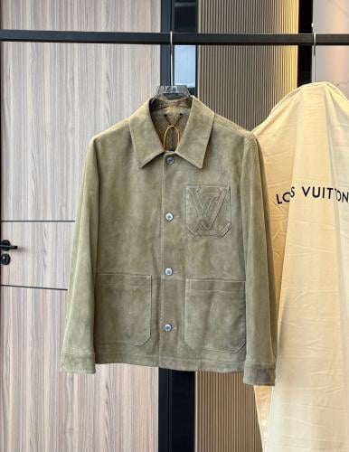 جاكيت لويس فيتون الشمواه بشعار الحرفين (Louis Vuitton Suede LV Pocket Jacket)