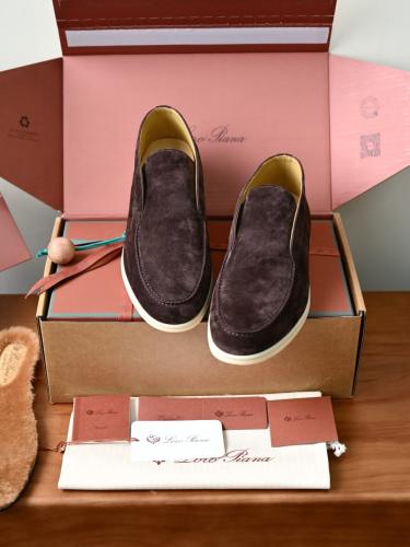 حذاء لورو بيانا الرجالي الشمواه الأيقوني (Loro Piana Open Walk Suede Shoes)