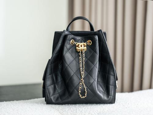حقيبة ظهر ودلو شانيل (Chanel) كلاسيك كافيار - أسود...