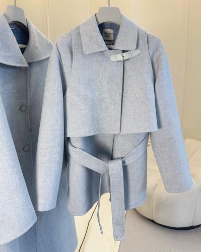 جاكيت هيرميس النسائي القصير متعدد القطع بحزام الخصر (Hermès Multi-Piece Short Wool Jacket with Belt)