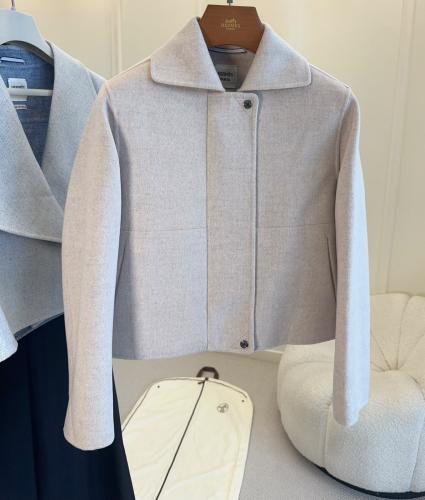 جاكيت نسائي شتوي فاخر من الصوف من هيرميس (Hermès)