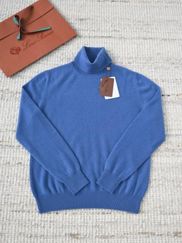 سويتر لورو بيانا الكشمير الفاخر بياقة عالية (Loro Piana Cashmere Turtleneck Sweater)