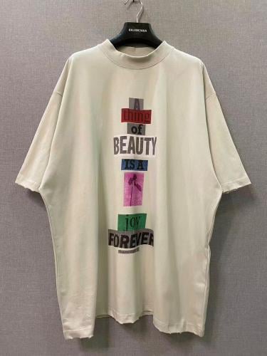 تيشرت بالنسياغا "A Thing of Beauty" المعاصر (Balenciaga "A Thing of Beauty" Oversized T-Shirt)