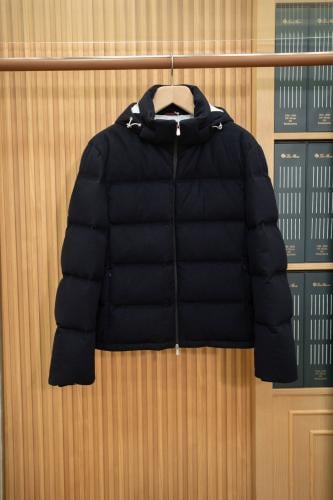 جاكيت منفوخ فاخر بقبعة من برونيلو كوتشينيلي (Brunello Cucinelli Puffer Down Jacket)