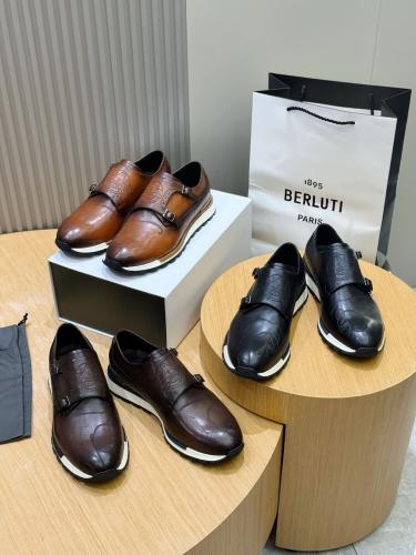 حذاء بيرلوتي (Berluti) كاجوال كلاسيك بنقشة السكريتو وإبزيم مزدوج