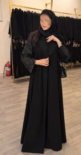 عباية رسما كلوش بتفاصيل الدانتيل