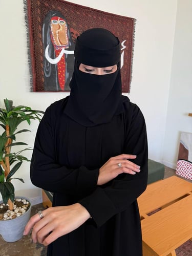 عباية رقم 320 + طرحه مجانًا