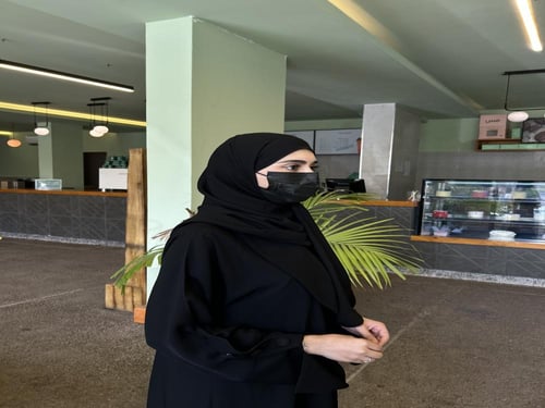 2 نقاب حرير +طرحتين ربط