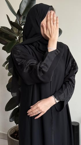 عبايه شوق+طرحه محانا