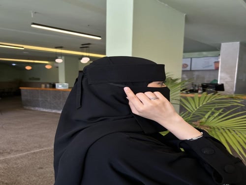 نقاب حرير مبطن قصير +نقابين قصير عادي