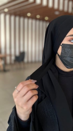 نقاببين وسط مايل +طرحه ربط