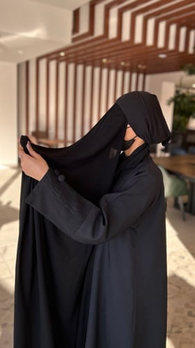 نقاب مبطن حرير قصير +طرحه ربط+طرحه بندانه