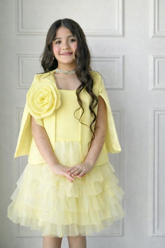 فستان لؤلؤة الربيع الافوايت لإطلالة أميرية ناعمة و...