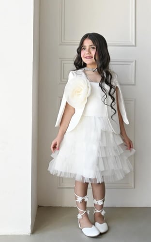 فستان لؤلؤة الربيع الافوايت لإطلالة أميرية ناعمة و...