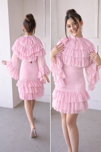 فستان رفيف ، طفولي انيق وحالم لإطلاله اميريه راقيه...