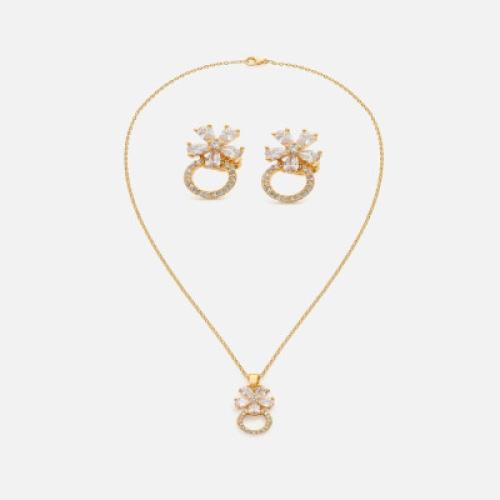 ‎ طقم نسائي كلاسيك باللون الذهبي