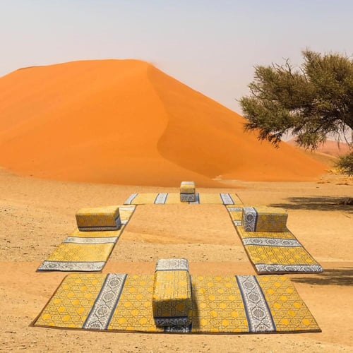 طقم فرشة تخييم ارضية مع اربع مراكي تصميم حديث بالو...
