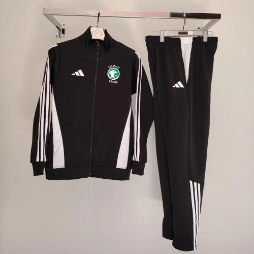 طقم المنتخب السعودي الاسود الجديد 2025