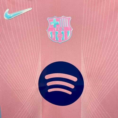 تيشرت برشلونة الوردي