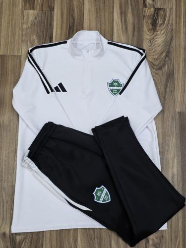 بلوفر الأهلي الأبيض مع بنطلون