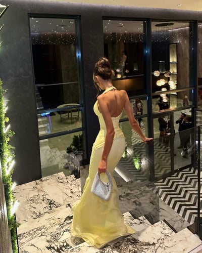 فستان سهره ناعم تكسيره بوليسيه