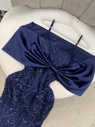 فستان سهرة كحلي تطريز يدوي