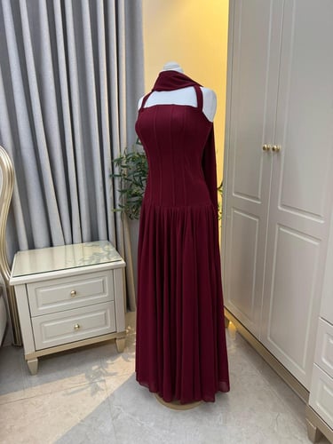 فستان سهره بشال طويل من الخلف