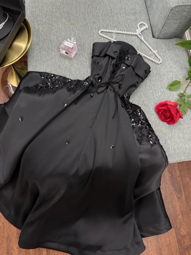 فستان سهرة مطرز