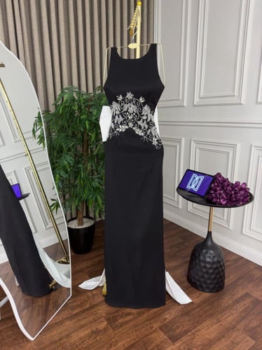 فستان سهره بذيل ابيض طويل