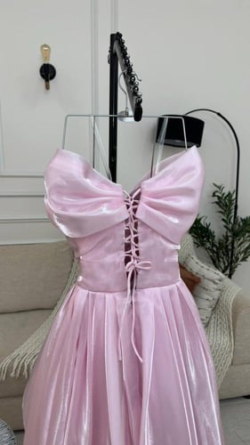فستان سهرة عنابي طويل