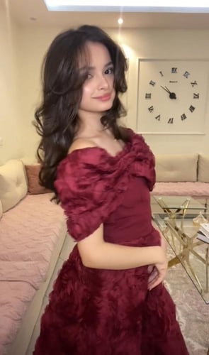 فستان سهرة ورد الجوري