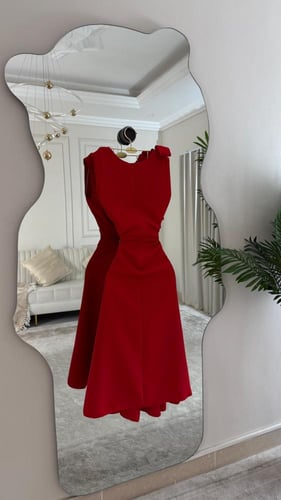 فستان ناعم باربي بالون الأحمر