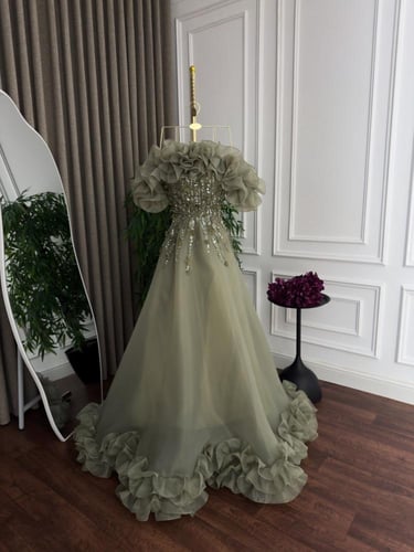 فستان سهره تطريز يدوي جازار كلوش