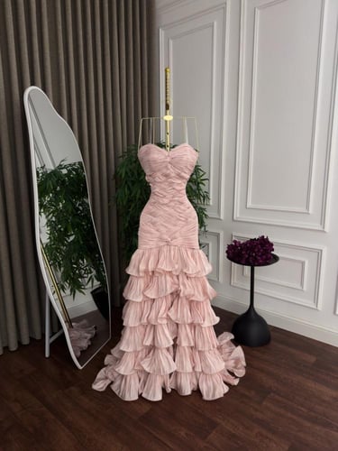 فستان سهره تطريز يدوي جازار كلوش