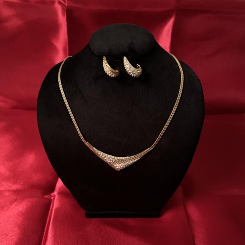 طقم من ماركة Krementz